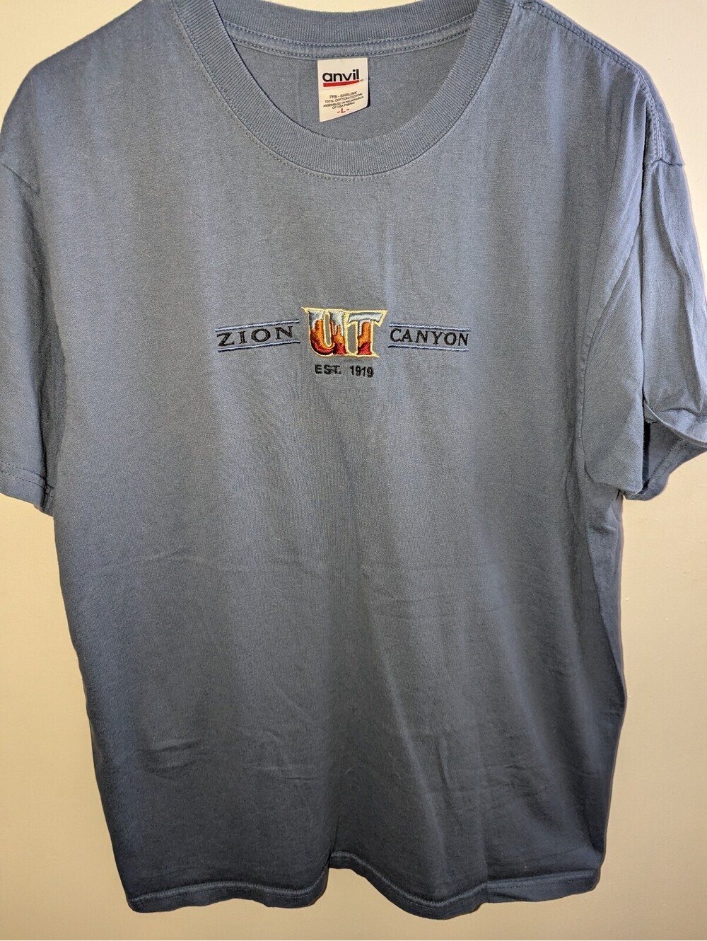 Zion Canyon Utah National Park Gray Embroidered Logo T-Shirt Anvil Large